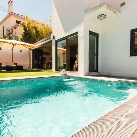 Luxury Villa With A Pool In The City - No Parties Allowed Lisbon Exterior photo